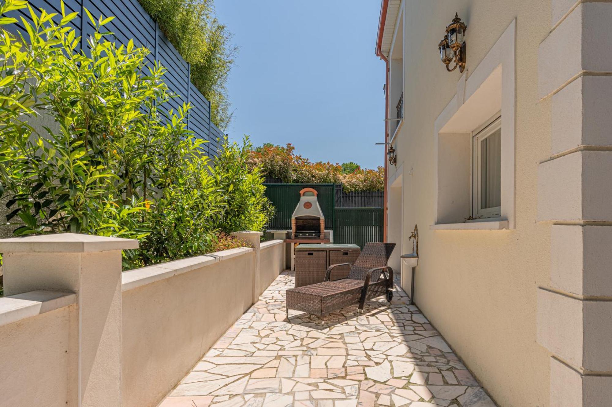 Villa Angelina Montevrain Luaran gambar